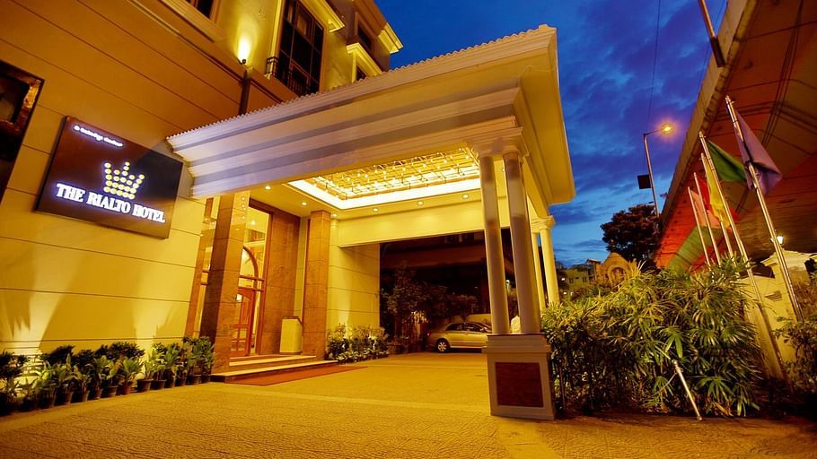 The Rialto Hotel Bangalore Bangalore Facade Nightview 5 The Rialto Hotel Bangalore