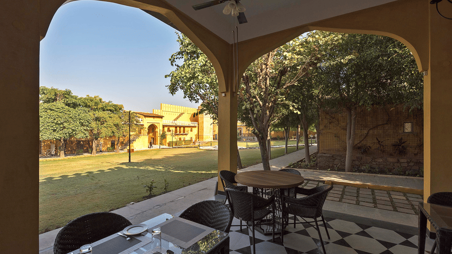 gogunda-palace-dining-heritage-quarter-02