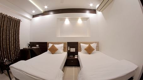 Hotel Summit, Ahmedabad Ahmedabad  T8 1592
