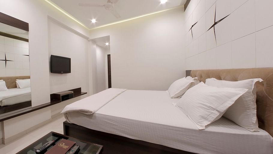 Hotel Summit, Ahmedabad Ahmedabad  T8 1602