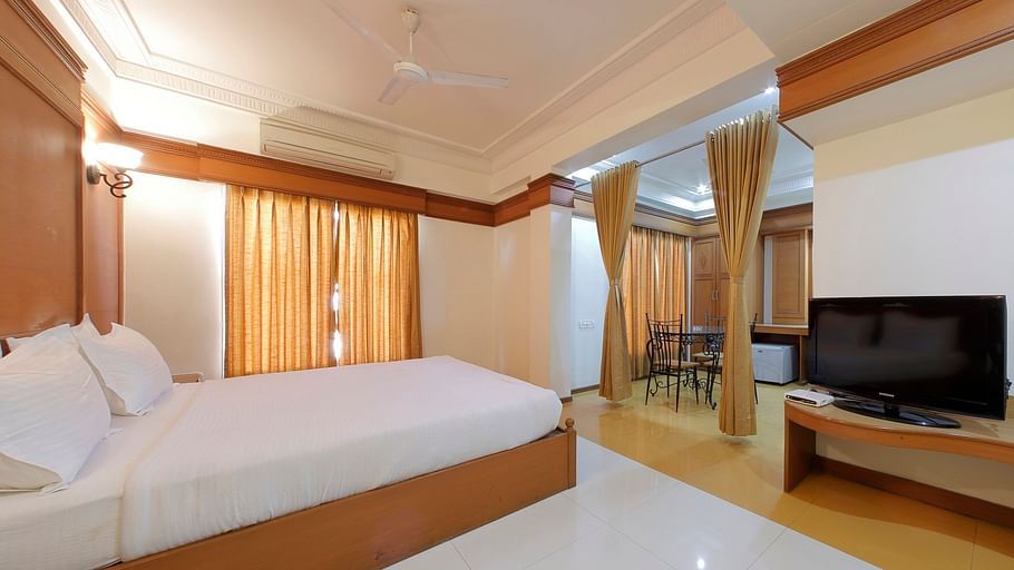 Hotel Summit, Ahmedabad Ahmedabad  T8 1620