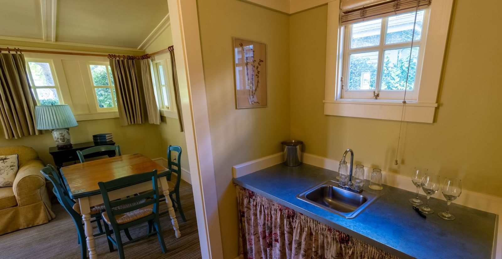 Farmhouse Suite Sink
