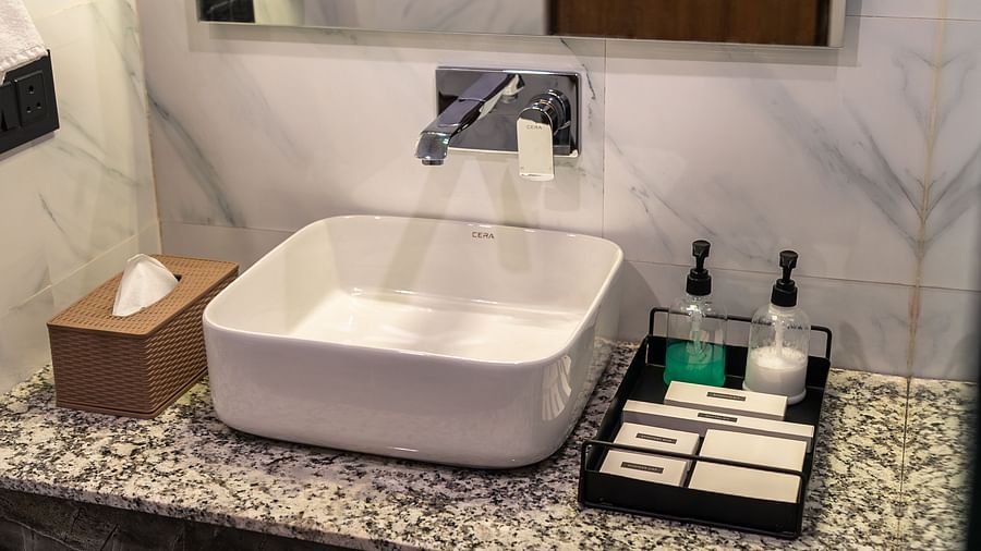 washroom deluxe
