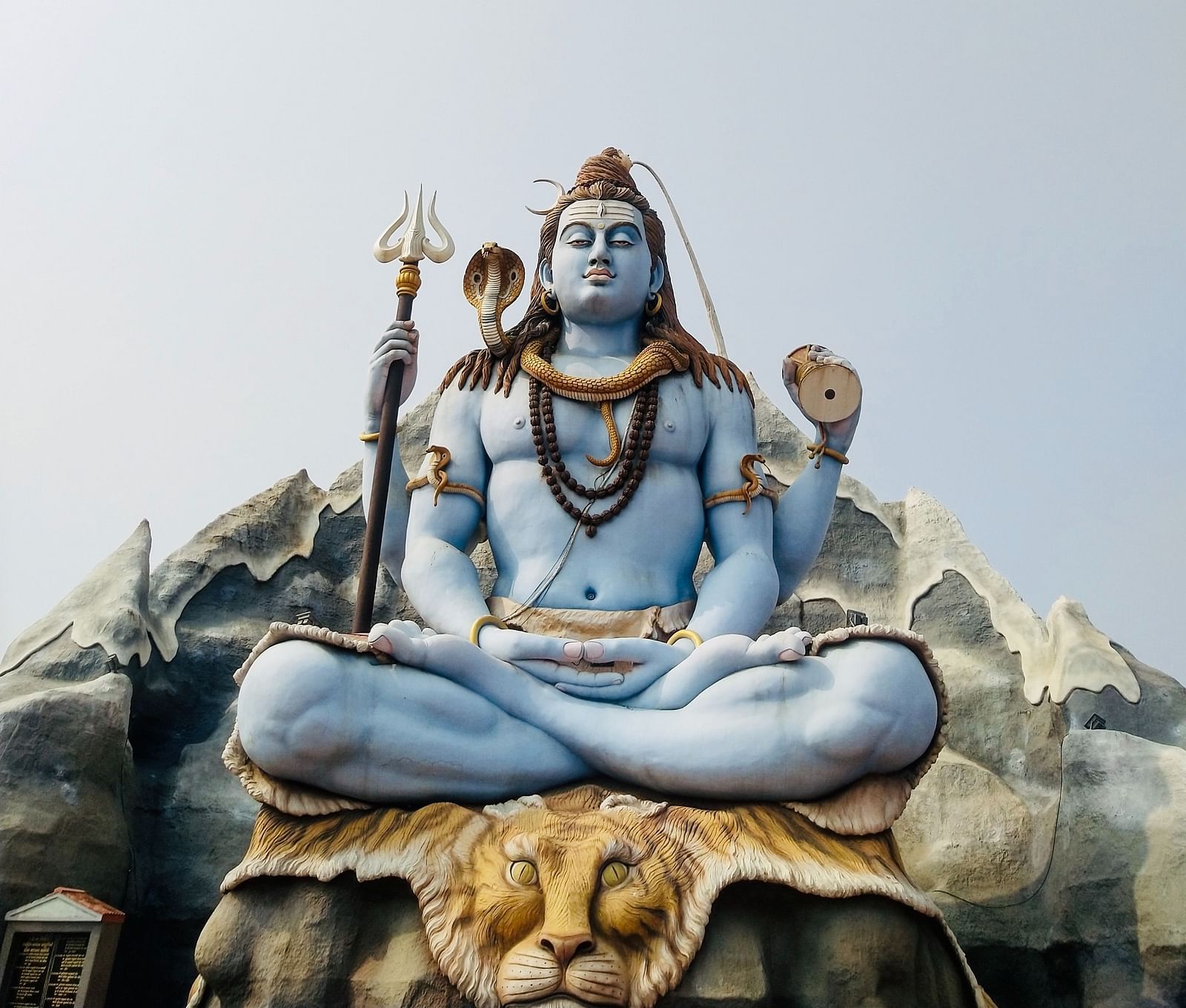 Neelakanta Temple Image