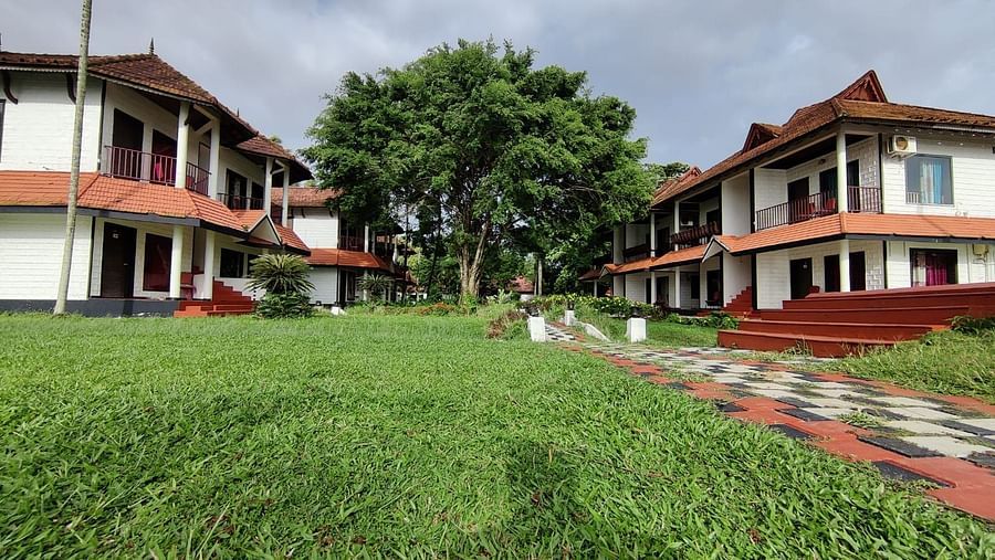 the facade 1 Doves Goldfieldd Lake resort