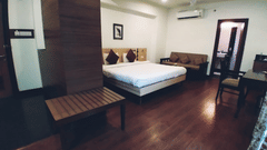 Super Deluxe Room- Jabli