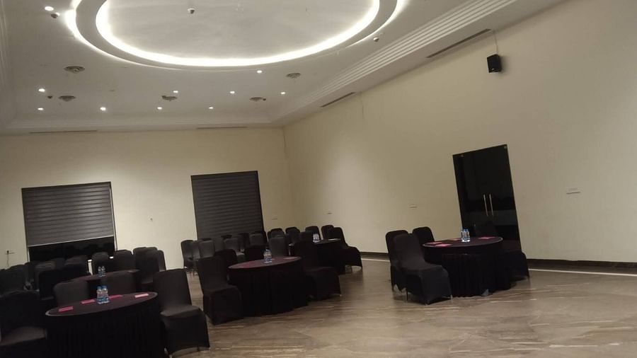 Seating arrangements inside the Banquet hall - Mastiff Select, Bidar