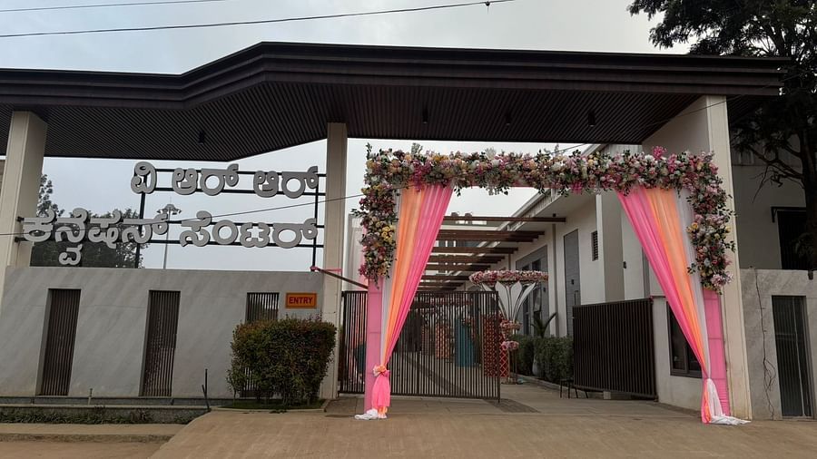 Entrance Decorated with Drapes and Elegant Floral Arrangements - VRR Astoria Hotel and Conventional Centre