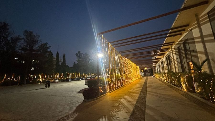 Entrance Pathway Illuminated with Warm Lighting at Night - VRR Astoria Hotel and Conventional Centre