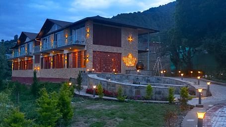 Exterior of Infinitea Retreat Bir