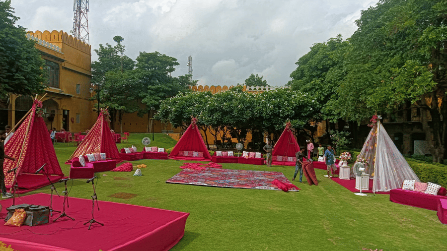 gogunda-palace-meetings-events-champa-lawns-10