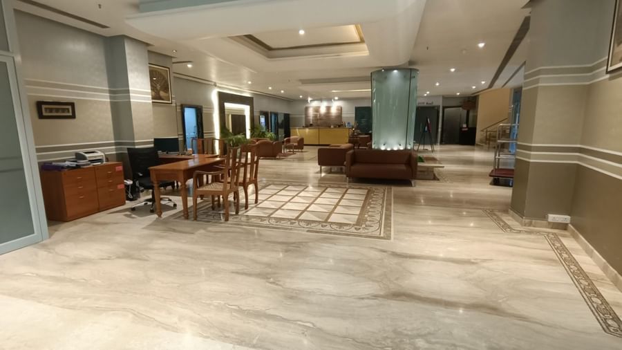 Lobby New