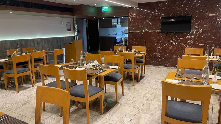 Restuarant Pics of LEID  (15)