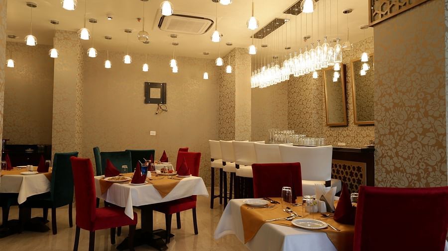 dining at the comfort inn sapphire, jaipur