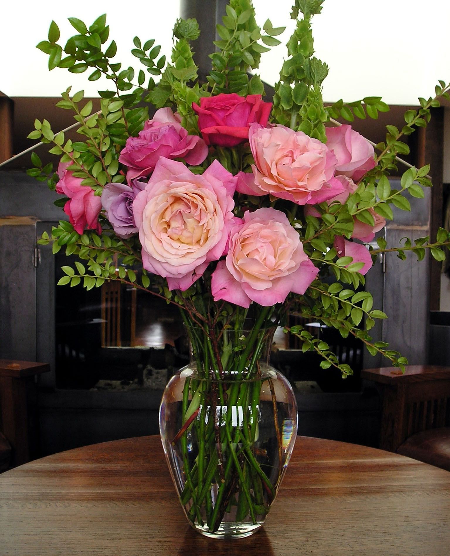 Roses placed in a glass jar - Brewery Gluch Inn & Spa