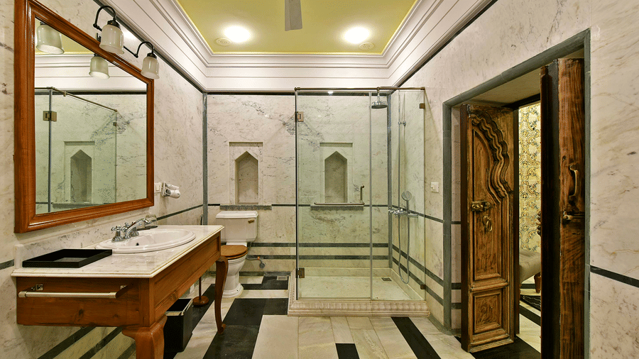 gogunda-palace-rooms-palace-suites-10