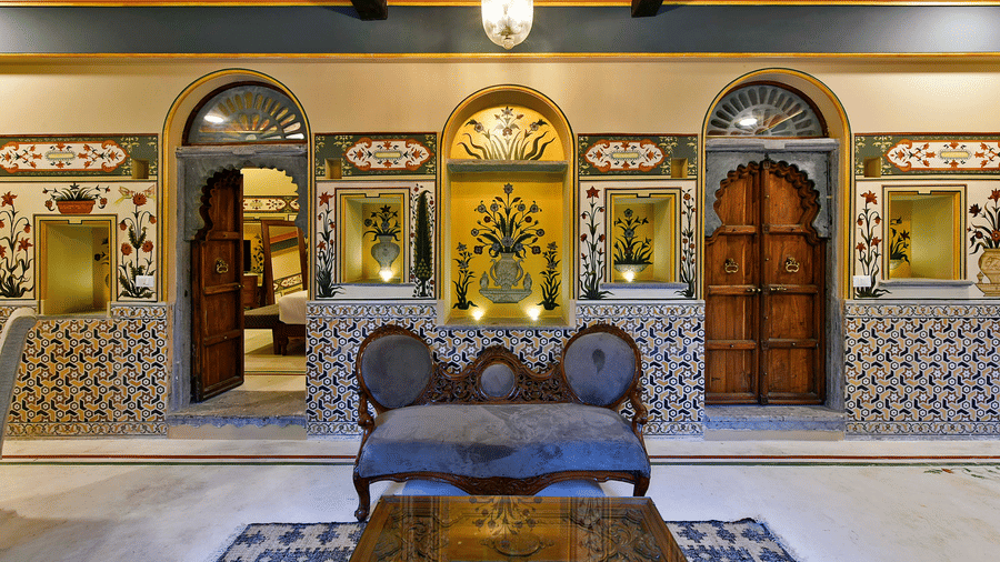 gogunda-palace-rooms-raj-mahal-two-bedroom-suites-14