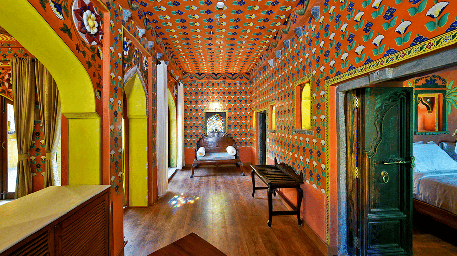 gogunda-palace-rooms-raj-tilak-suite-16