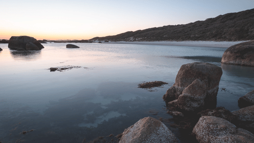 The view of the Neil island's rock formation featuring the sea waters.