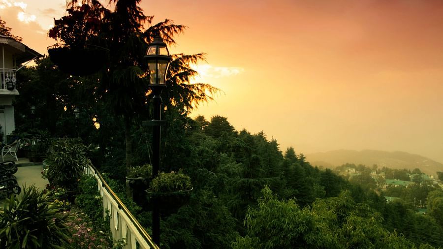 outside view of hotel mount view, best hotels in dalhousie 4