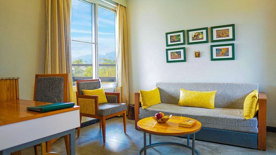 Pool View Suites- The Golden tusk, jim corbett