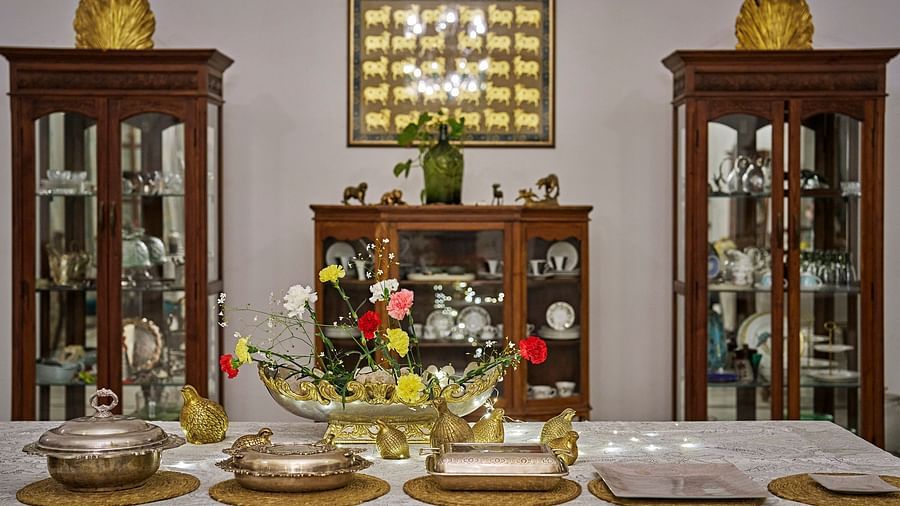 image of the buffet platter at dev shree, deogarh