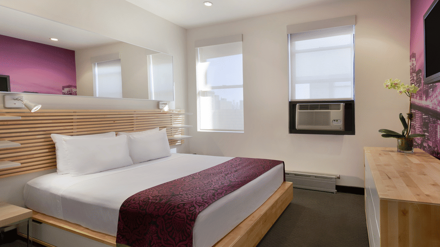 Premier Club Queen (1)