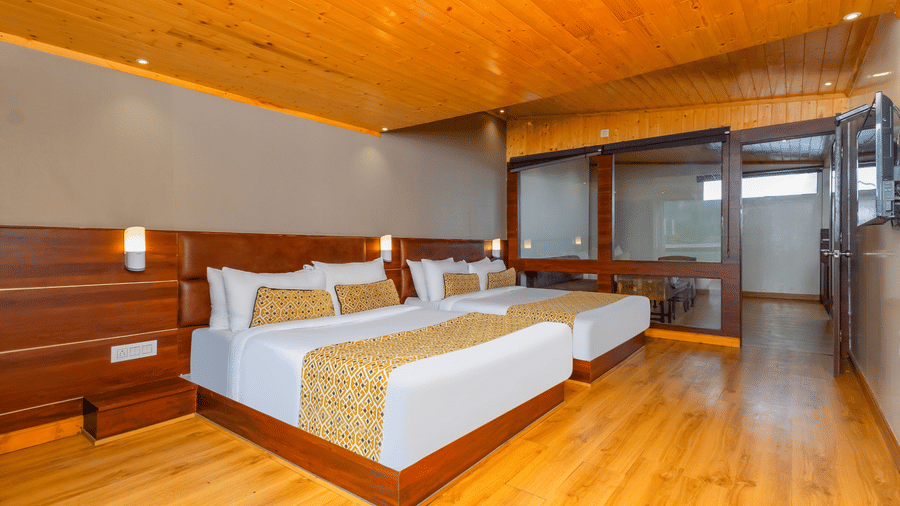 FAMILY SUITE (3) (Custom)