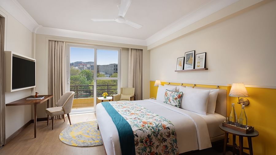 1 BR Royal Ganges View (2)