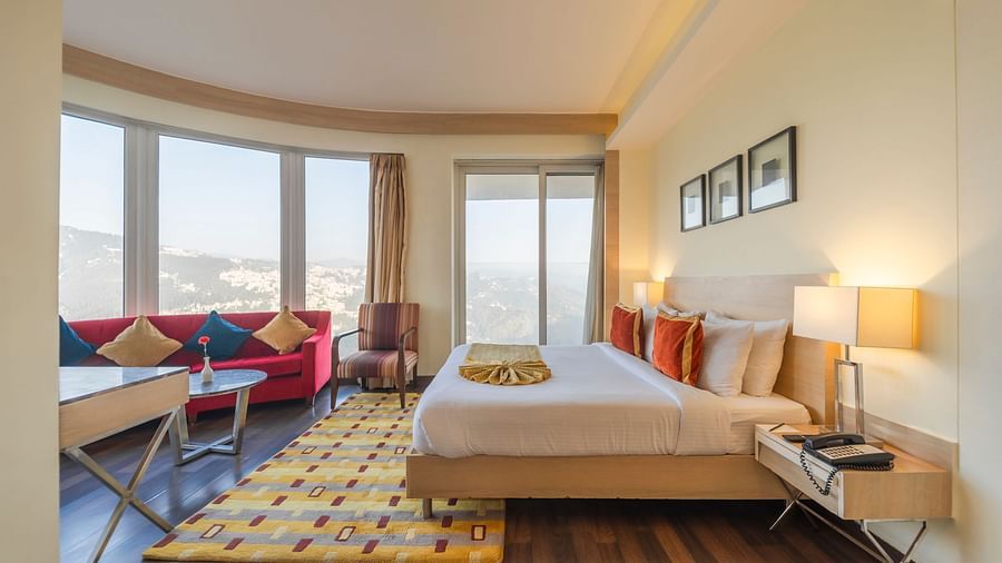 Panoramic Room