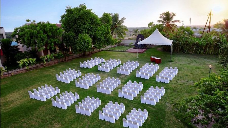 MGM Vailankanni Residency lawn
