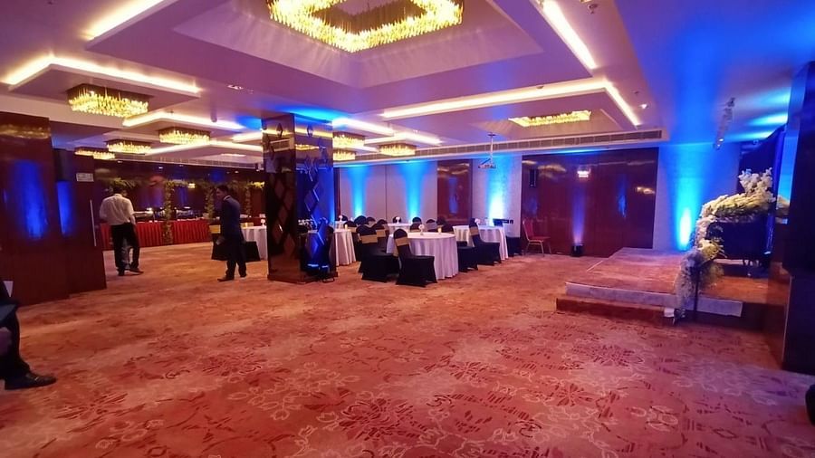 Terminal 02 Hall at Wonder Country Club and Resort, Kharagpur featuring a spacious space with elegant ceiling lights
