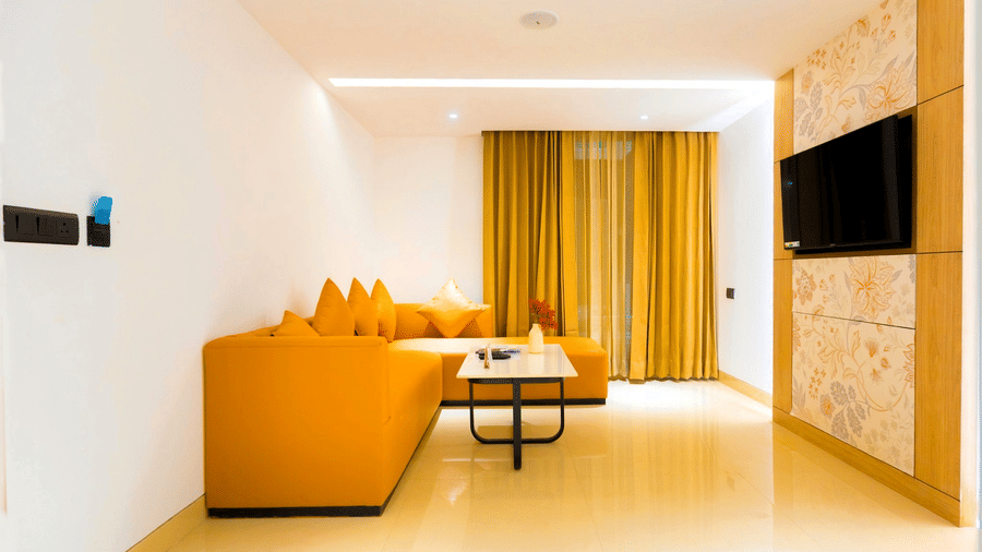 Family Room (10)
