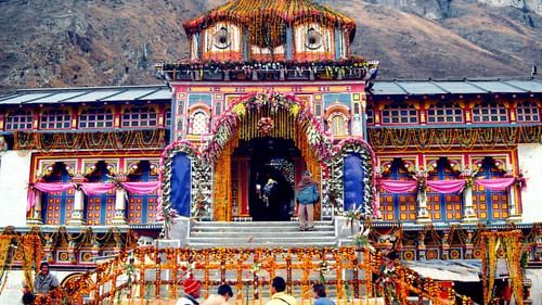 Badrinath Temple Sarovar Portico Badrinath