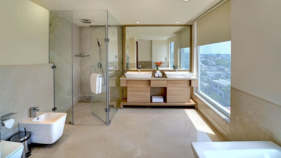 Bathroom at Golden Sarovar Portico Amritsar 2