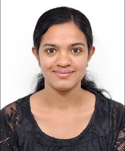 Headshot Sandhya 1