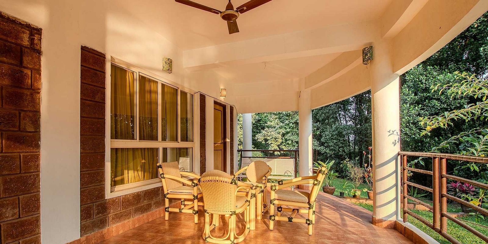 the-conservancy-bungalow-e3a2a4