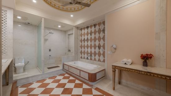 Maharani Suite - Bathroom - Umaid Palace - Luxury Resort Near Jaipur-3