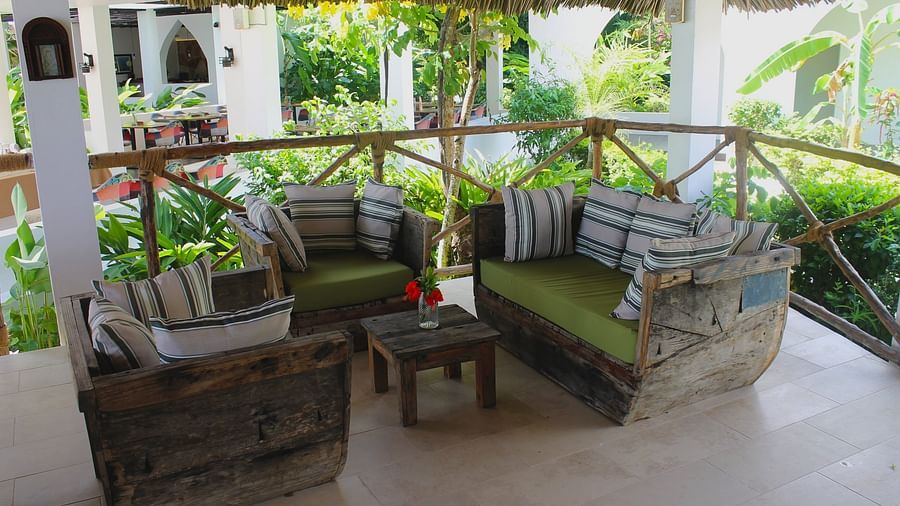 Baraza-Lounge-2