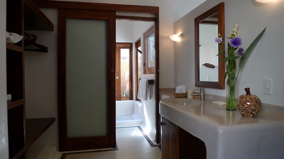 The Studios at Solana Vacation Rental Zihuatanejo Ciruelo bath Solana BandB Zihuatanejo Mexico