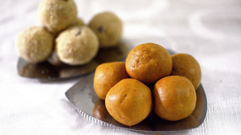 Laddus in a bowl