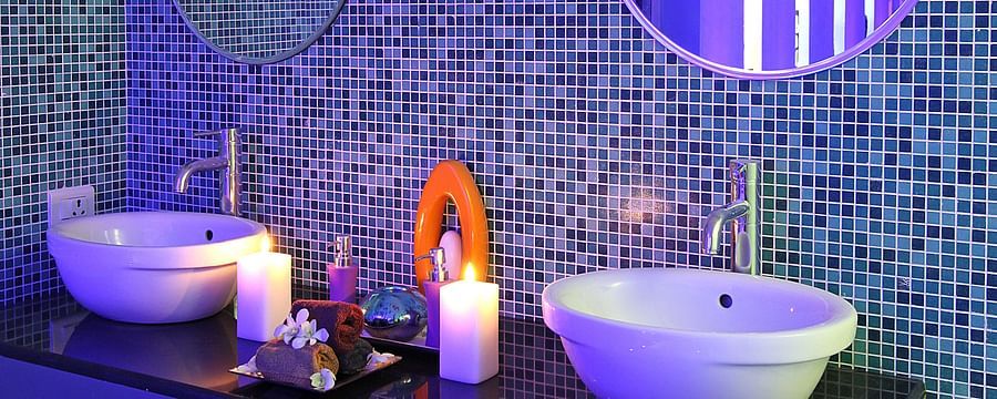 interior view of oasis spa at la classic, hosur road