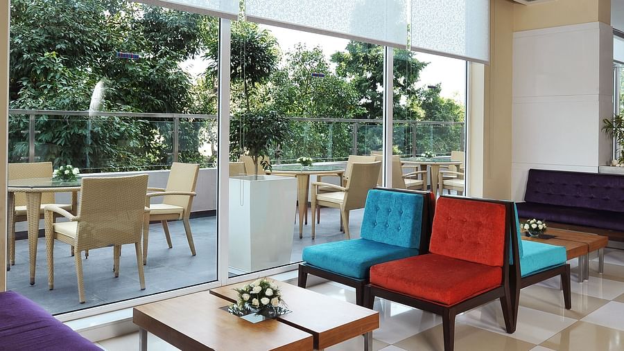 Lobby Hometel Chandigarh 3, best hotels in chandigarh, business hotel in chandigarh