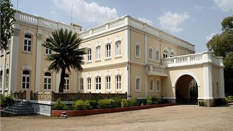 A facade image of Oasis Royale