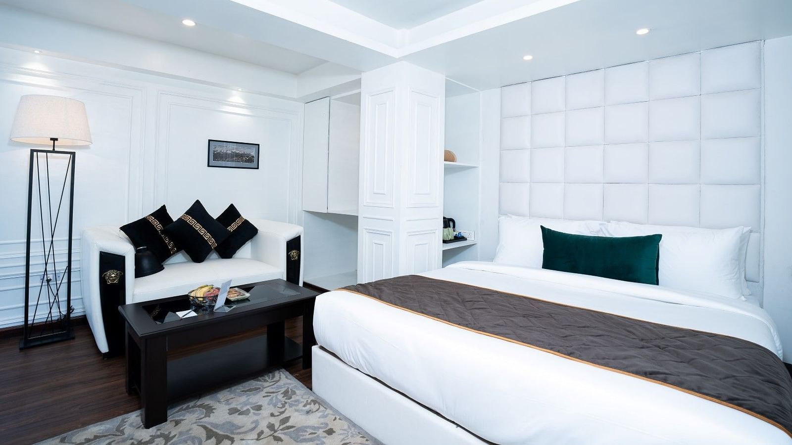rooom west 3