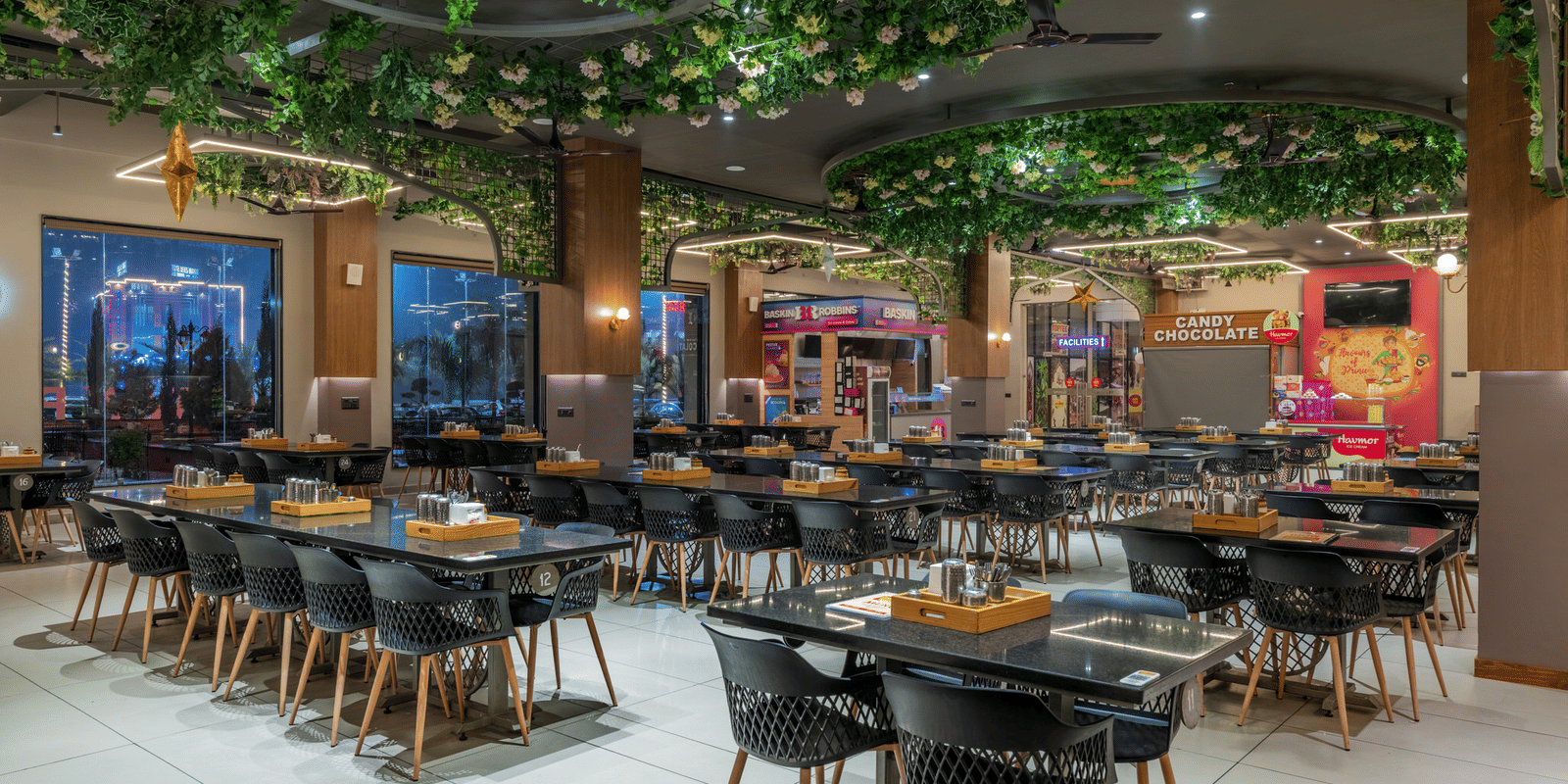 Dining at One of the Best Restaurants on Delhi-Jaipur Highway