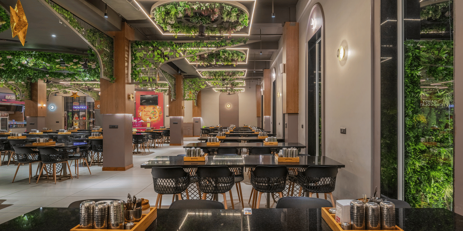 Dining at One of the Best Restaurants on Delhi-Jaipur Highway