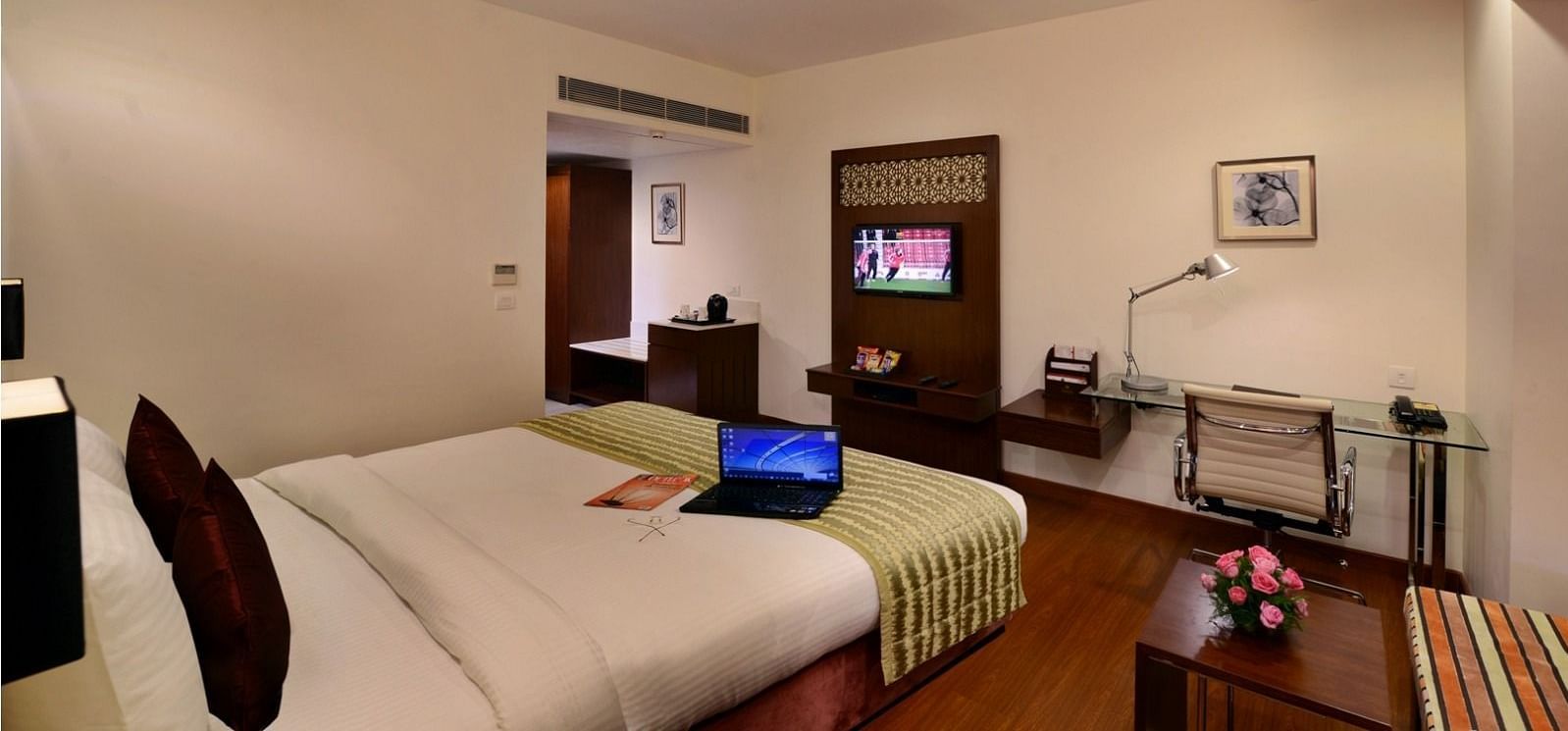 Club Room 2 (1)