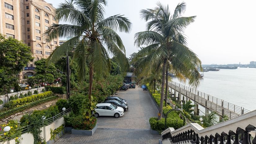 aerial view of the parking space with the sea on the other side - Polo Floatel Kolkata