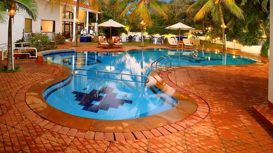 Swimming pool at Sangam Hotel, Thanjavur